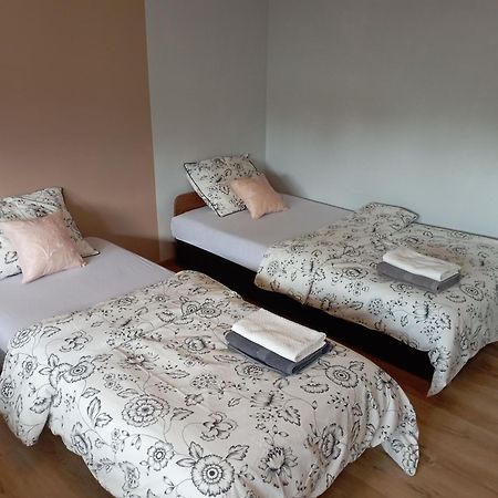 Pokoje Targowek Hotel Warschau Buitenkant foto
